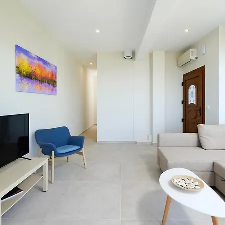 Victoria Suites *